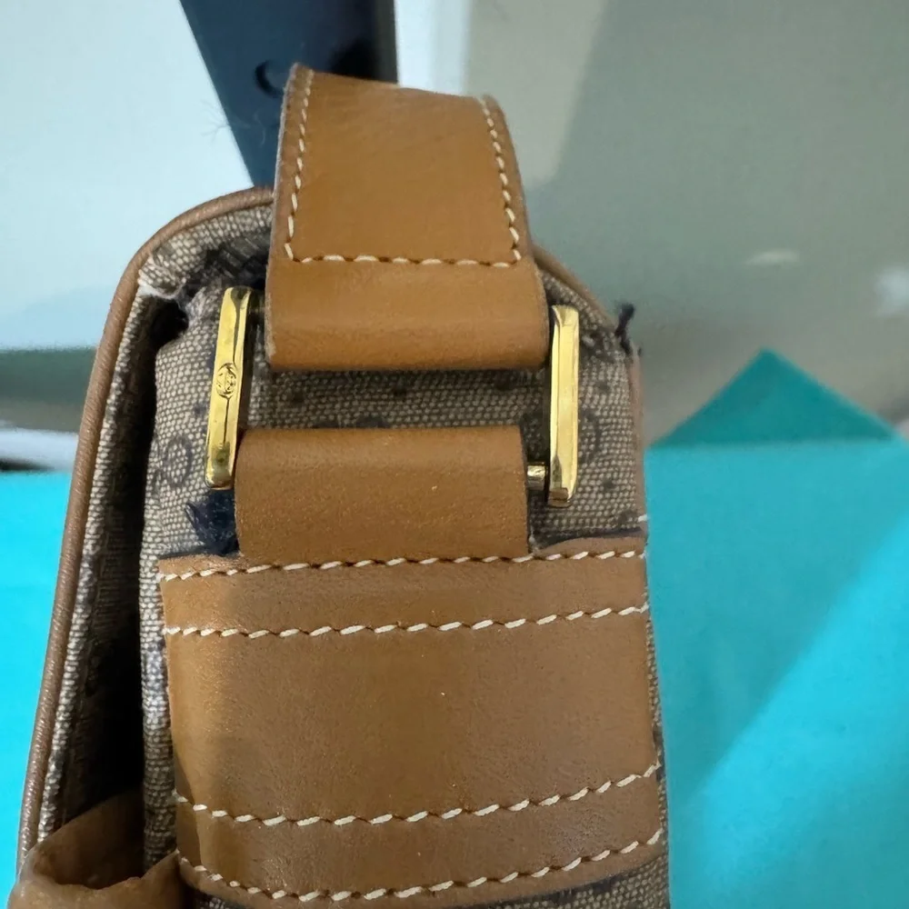 Gucci Micro Logo Tan and Brown Messenger Style Bag